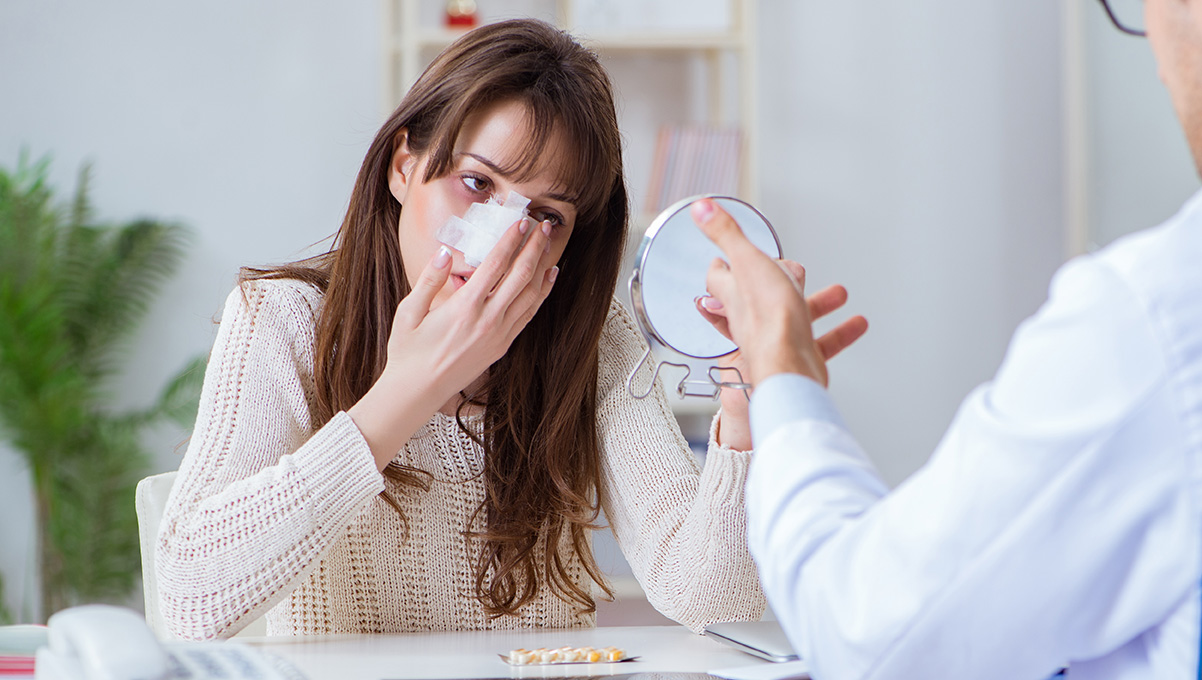 ¿Cómo es el postoperatorio de una rinoplastia?